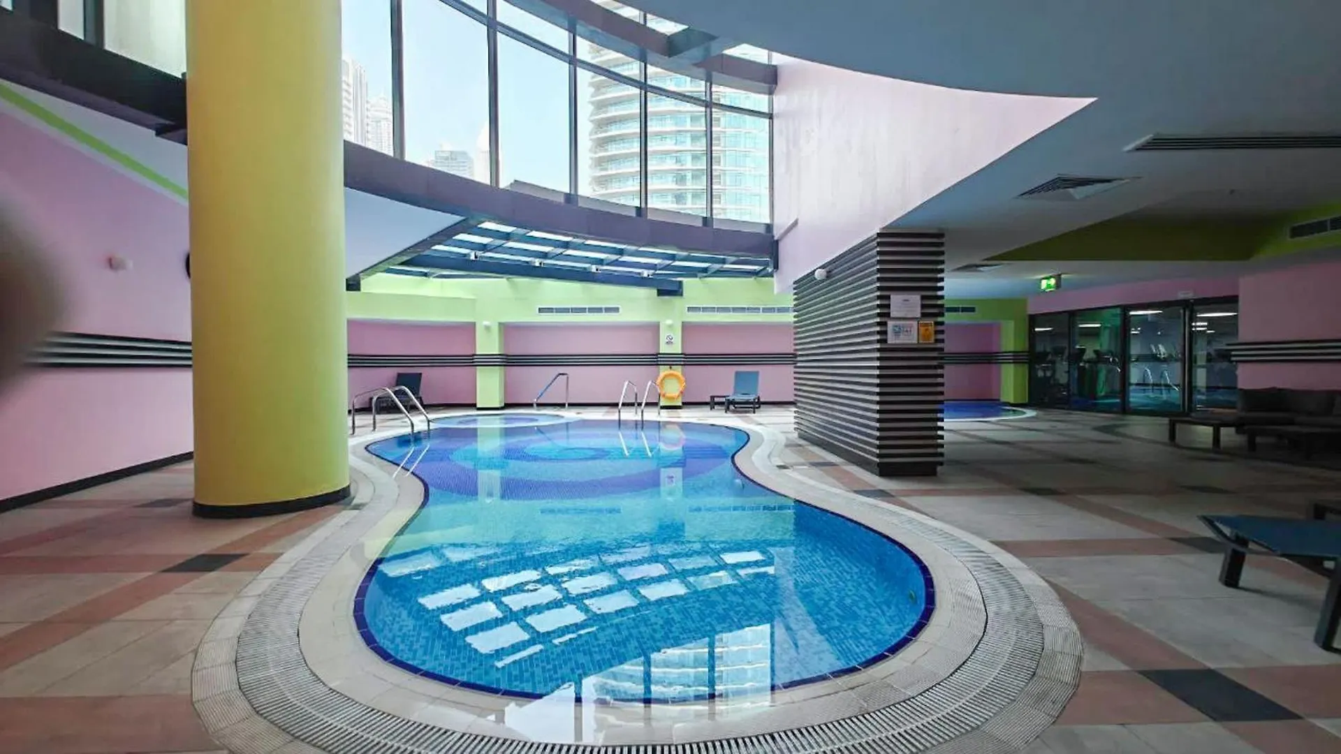 Delightful 2-Bedrooms Apartment With Homey Charm In Dubai Marina