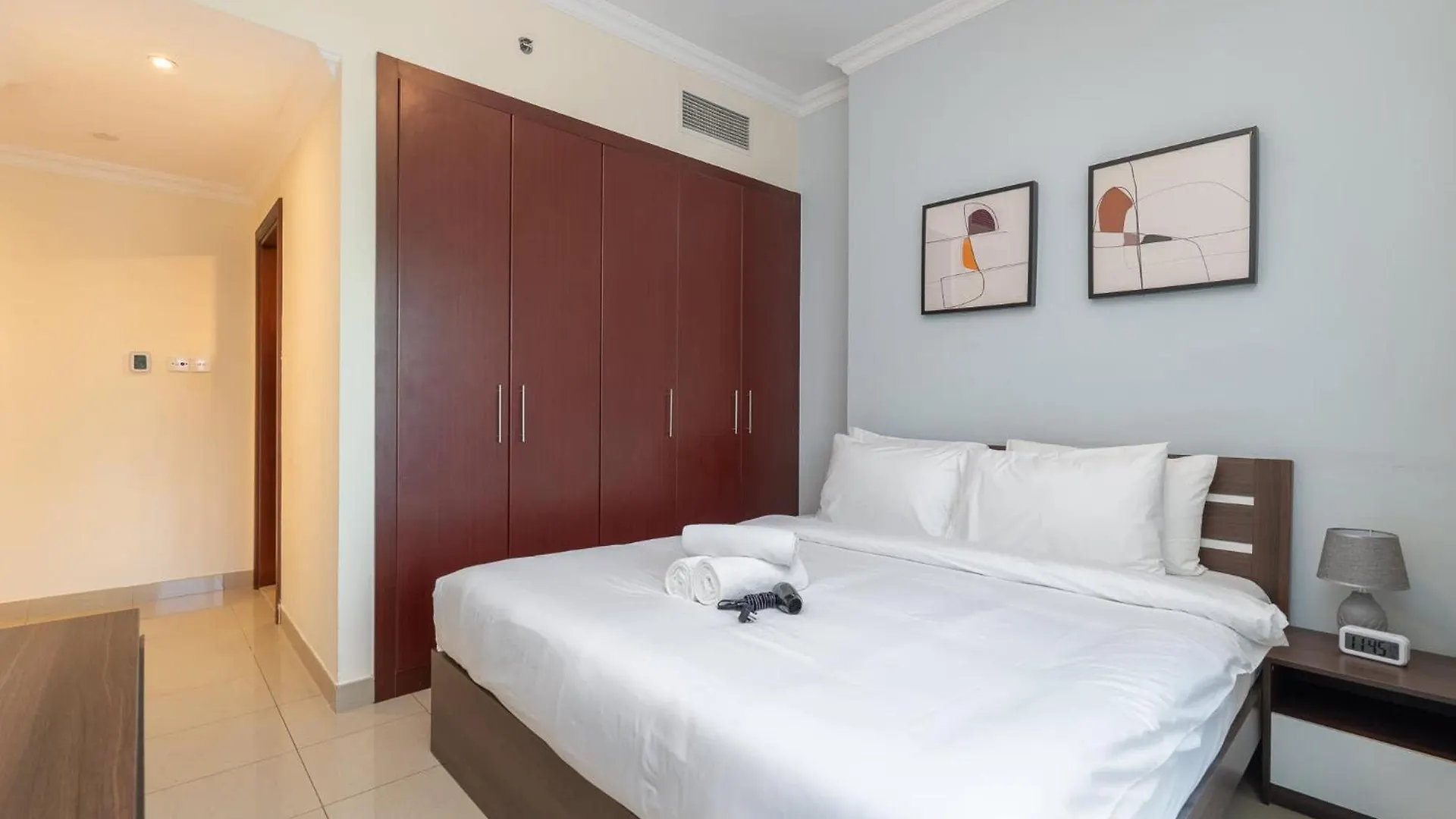 Delightful 2-Bedrooms Apartment With Homey Charm In Dubai Marina