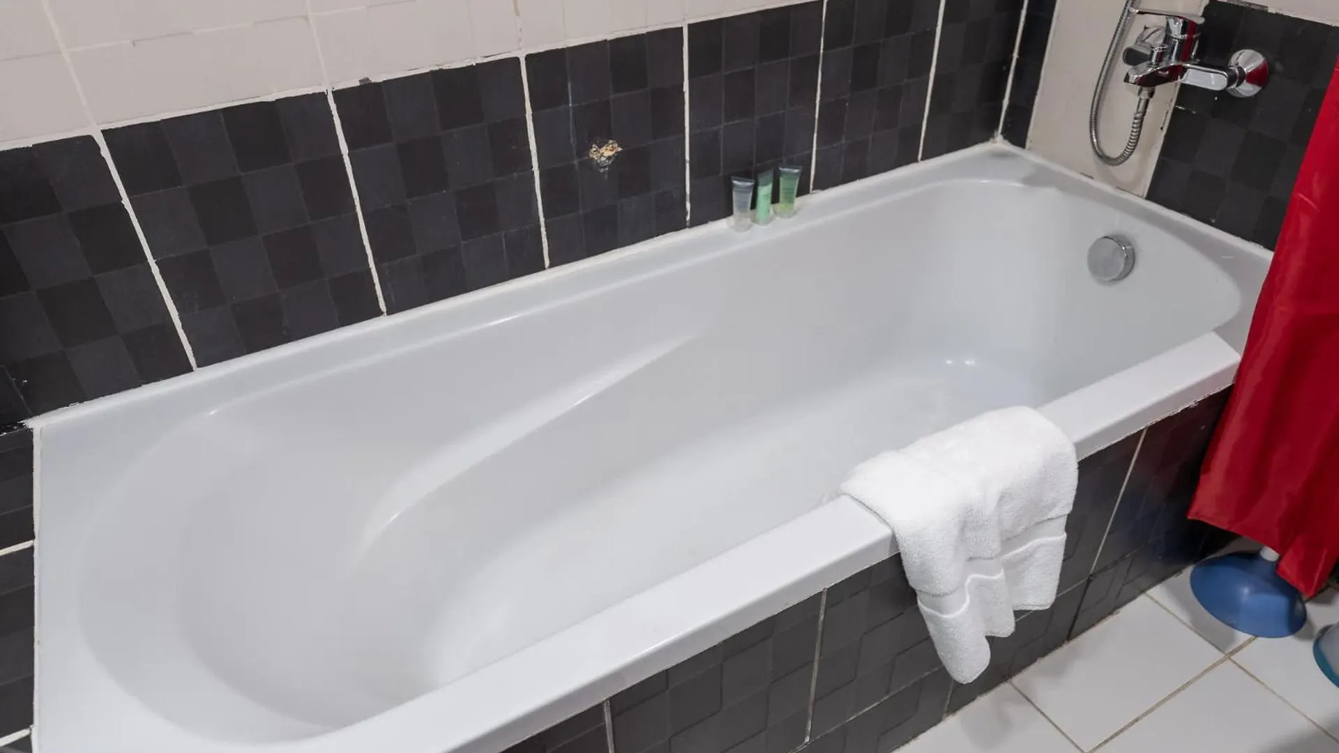 Delightful 2-Bedrooms Apartment With Homey Charm In Dubai Marina