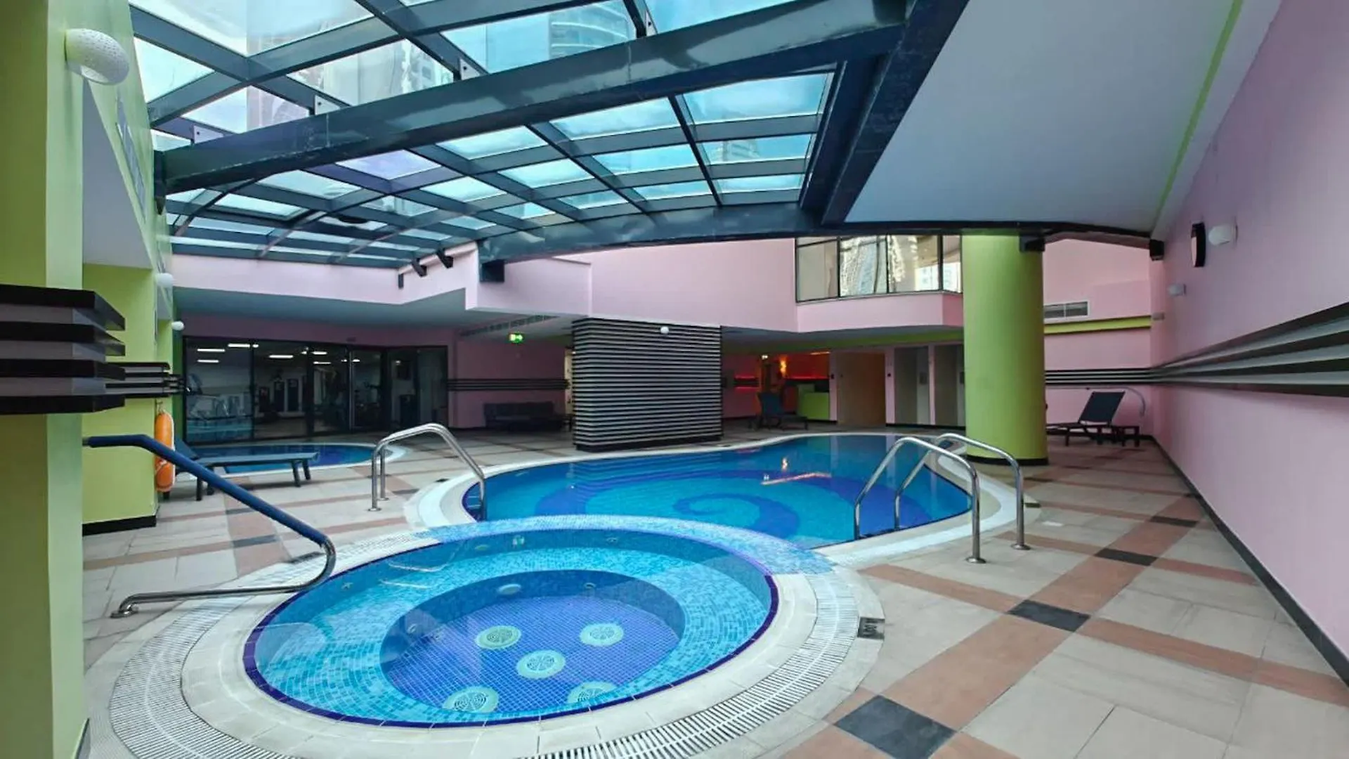 Delightful 2-Bedrooms Apartment With Homey Charm In Dubai Marina