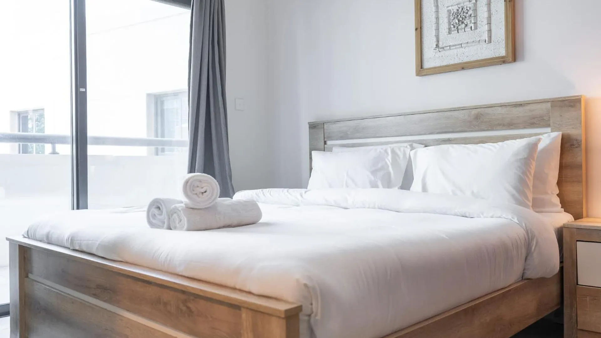Delightful 2-Bedrooms Apartment With Homey Charm In Dubai Marina United Arab Emirates