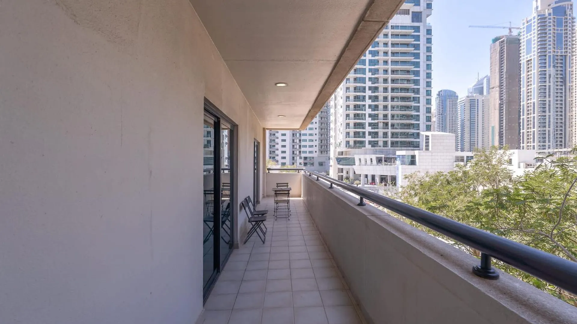 Delightful 2-Bedrooms Apartment With Homey Charm In Dubai Marina 0*,